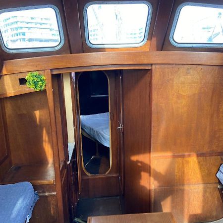 Fantastic Sailing Boat To Sleep In Barcelona Hotel Exterior photo
